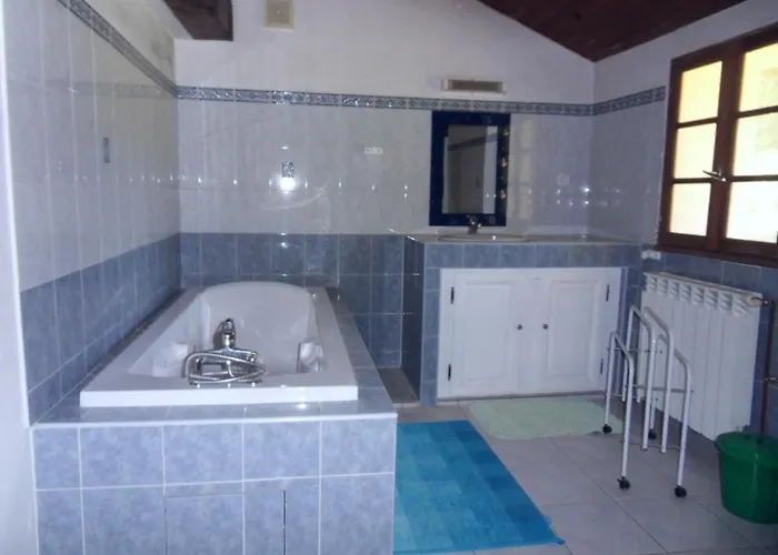 Des Guitares Gers Tatil Evi *