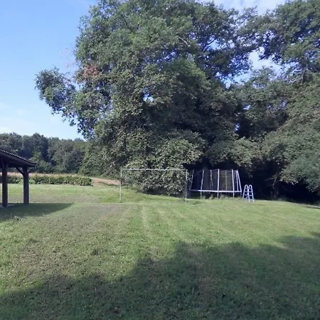 Des Guitares Gers Feriehus Castelnavet